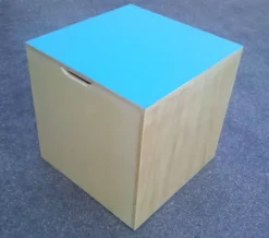 Cubo propriocettivo misura 50x50x50 cm. in legno