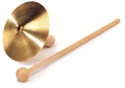 Piattello in ottone 64 mm con supporto in legno