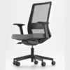 Poltroncina AXIS con braccioli e schienale in rete colore nero - IGNIFUGA