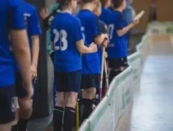 Set Unihockey per ragazzi fino a 13 anni - 12 mazze + 6 palle